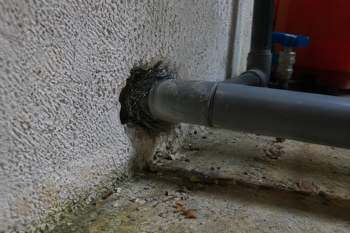 materiali per sigillare buchi